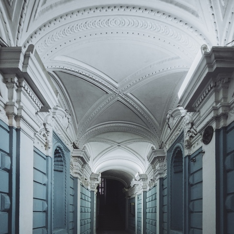 10 самых красивых парадных Петербурга