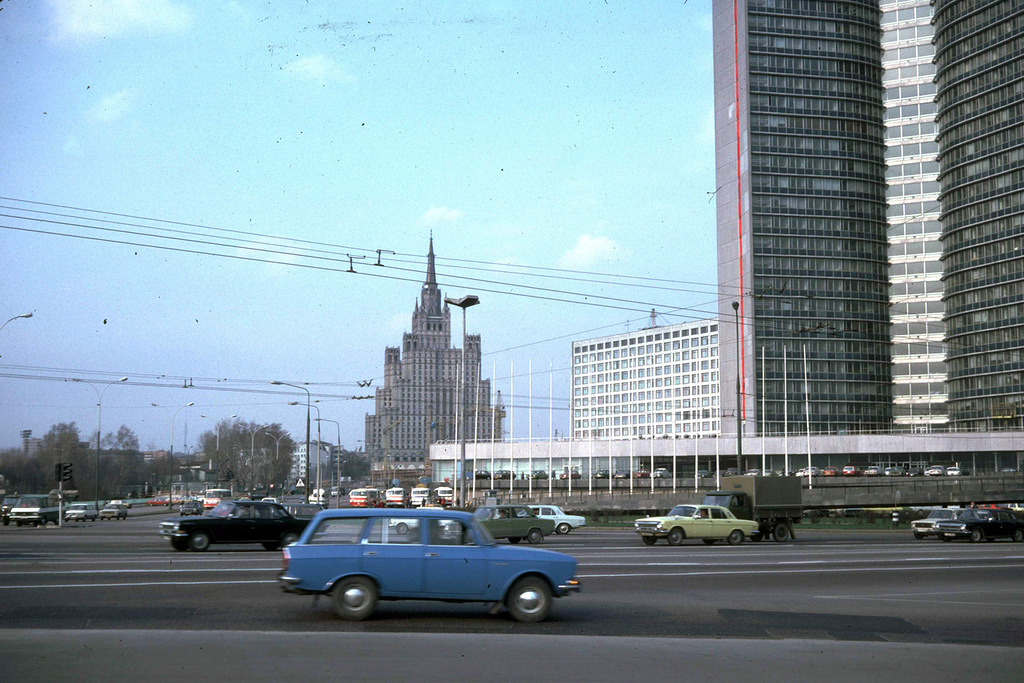 1642 Москва 1982 года: семнадцать мгновений весны